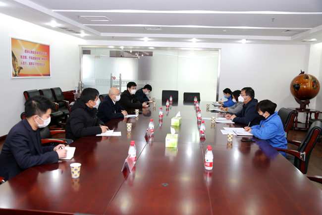 鄭州銀行洛陽(yáng)分行行長(zhǎng)田煒、副行長(zhǎng)金昱一行到萬(wàn)基控股集團(tuán)調(diào)研